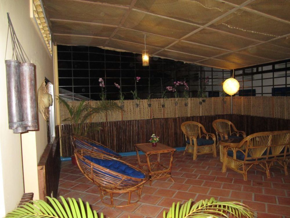 Old Town Guesthouse 贡布 外观 照片